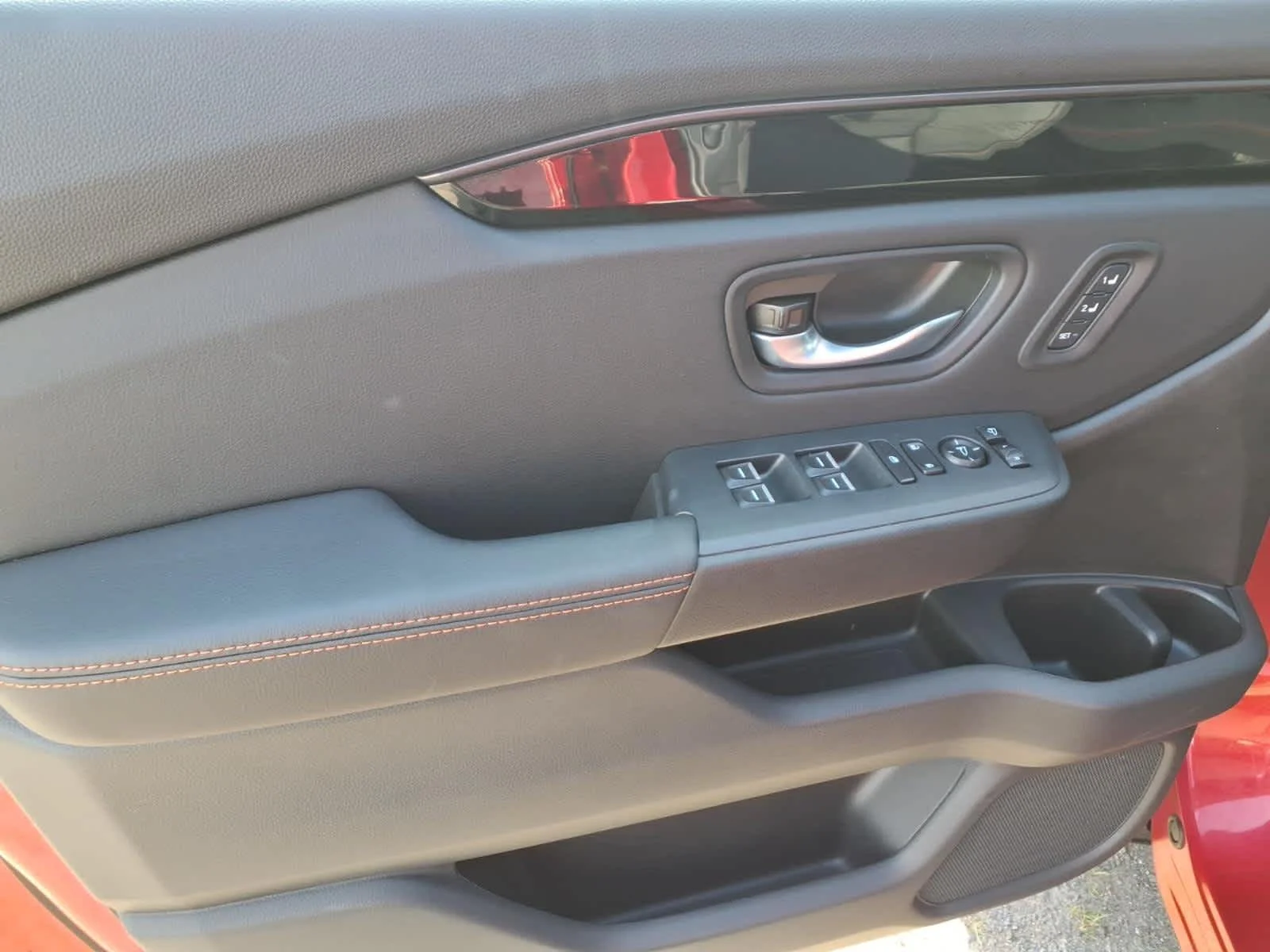 2025 Honda Pilot TrailSport - Photo 17