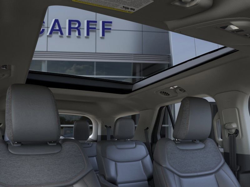 New 2026 Space White Metallic Ford Active image 25