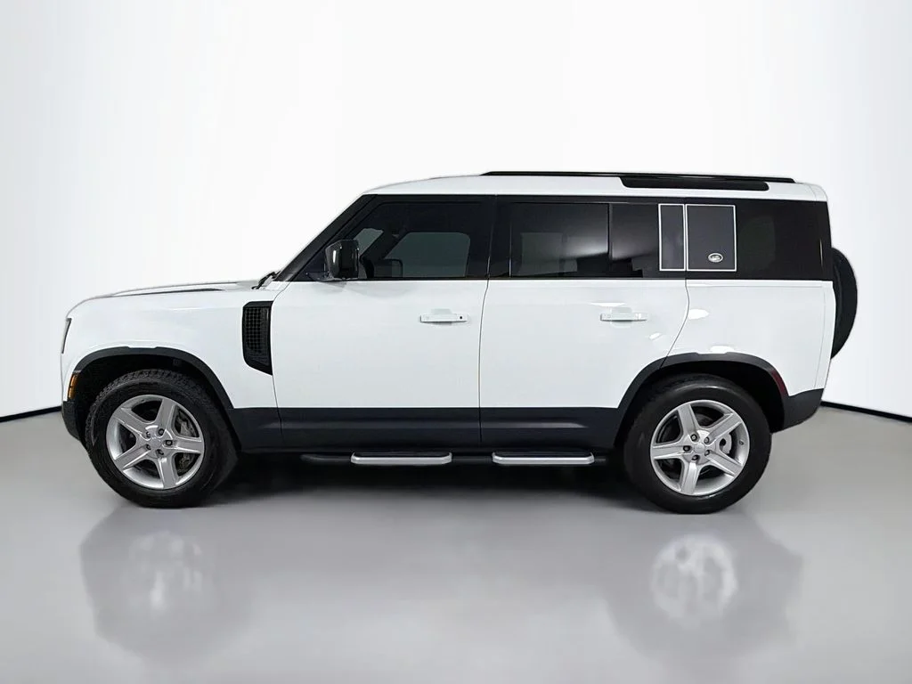 Used 2020 Fuji White Land Rover SE image 8