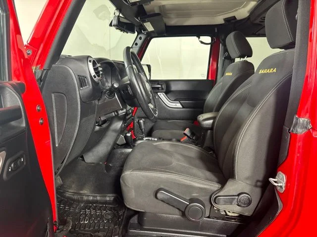 Used 2015 Firecracker Red Clear Coat Jeep Sahara image 10