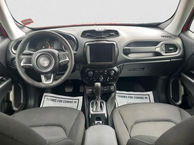 Used 2023 Red Jeep Latitude image 10