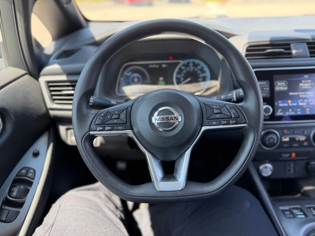 Used 2022 Gun Metallic Nissan S image 6