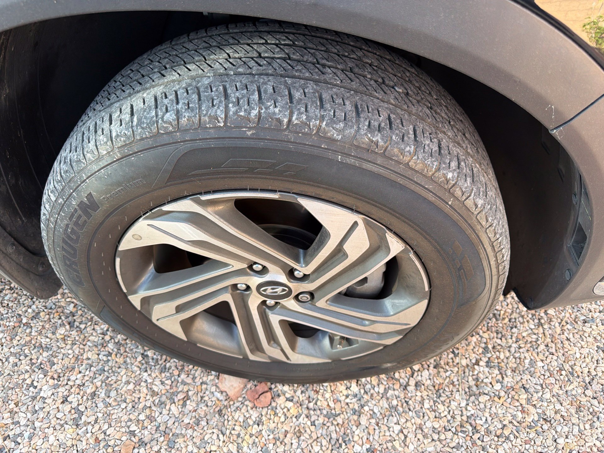 Certified Used 2023 Black Hyundai SEL image 4