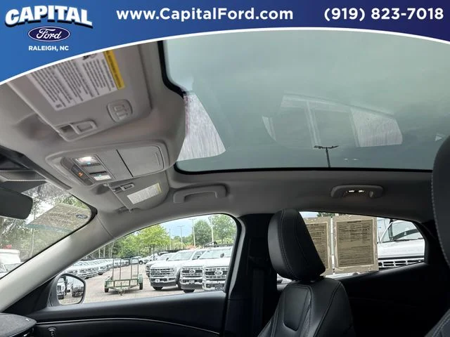 Used 2025 White Ford Premium image 22