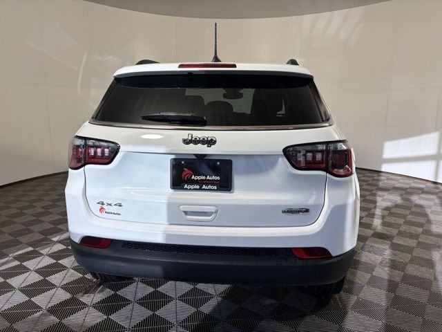 Certified Used 2022 White Jeep Latitude Lux image 7