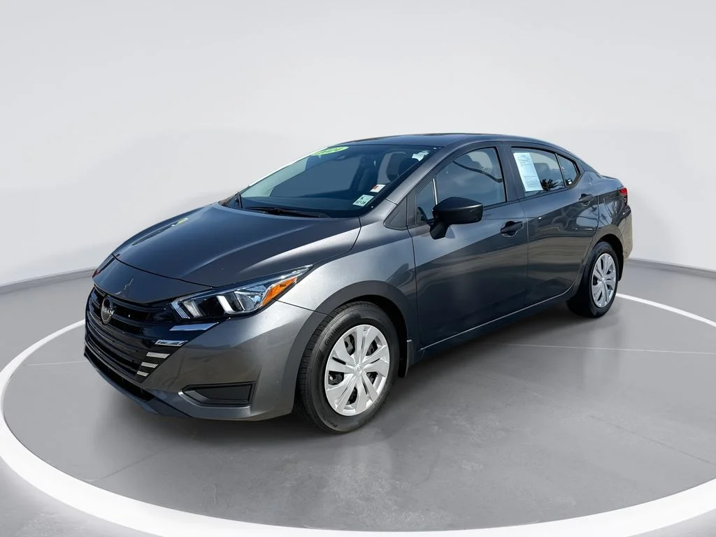 2024 Nissan Versa 1.6 S CVT's photo