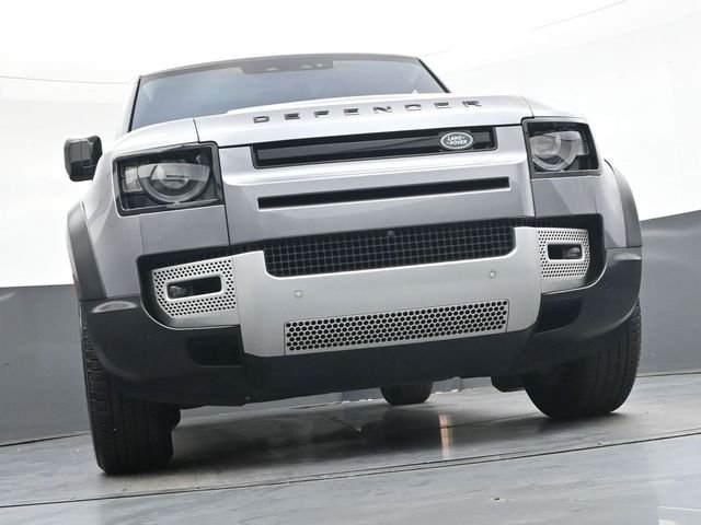 Used 2020  Land Rover SE image 46