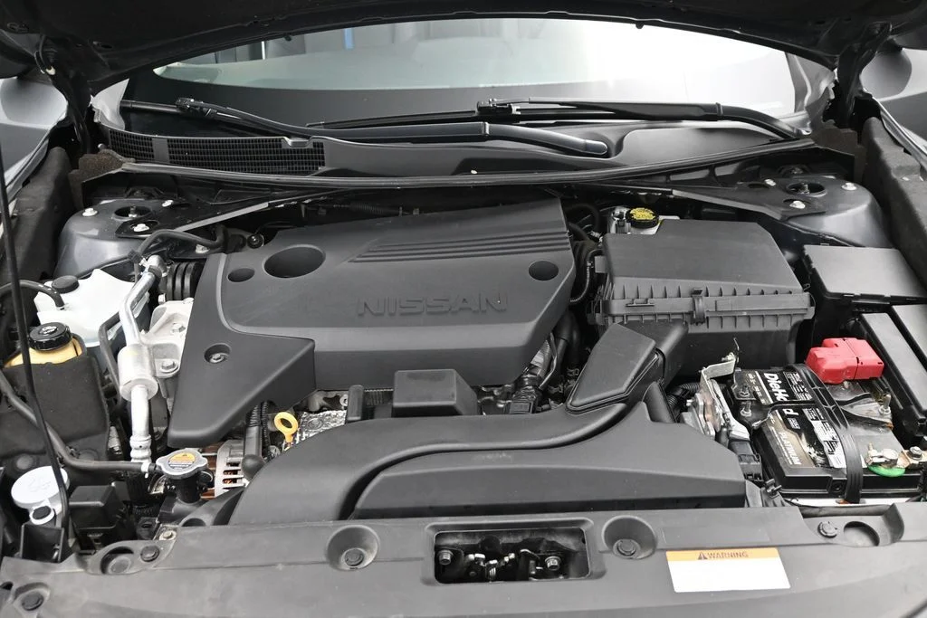 Used 2018 Gray Nissan 2.5 SR image 20