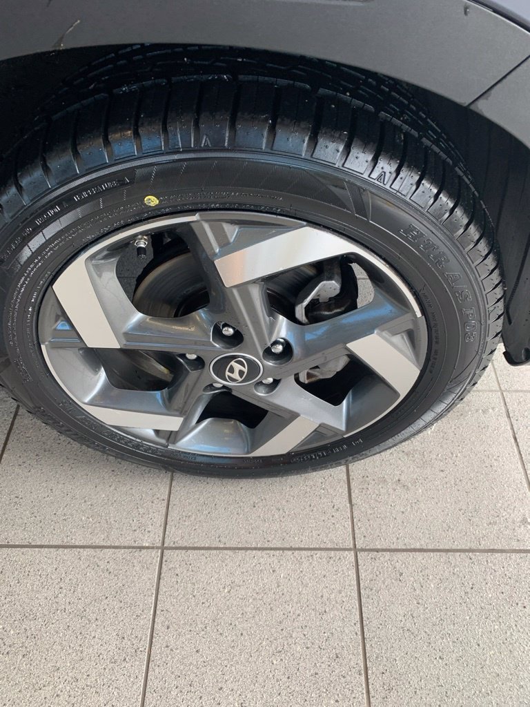 2022 Hyundai Venue Limited - Photo 17