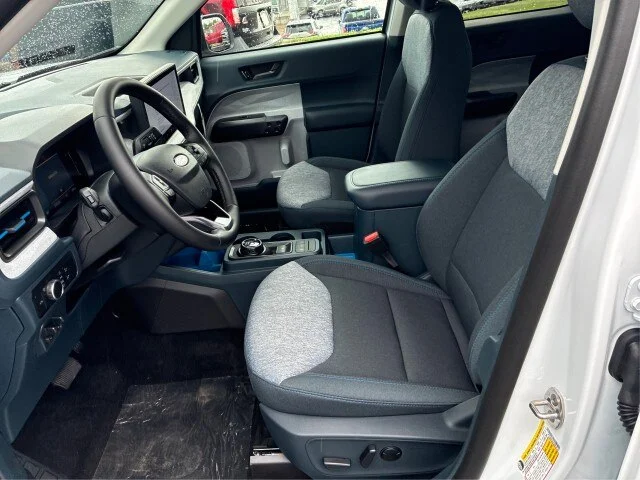 New 2026 Oxford White Ford XLT image 32