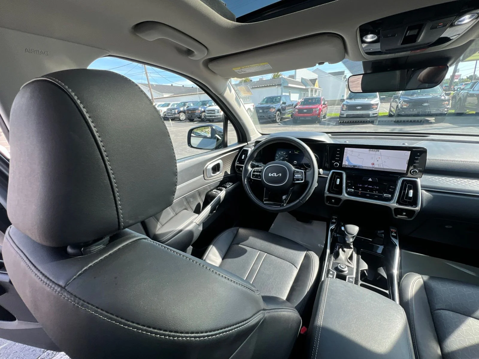 Used 2023 Wolf Gray Kia SX image 42