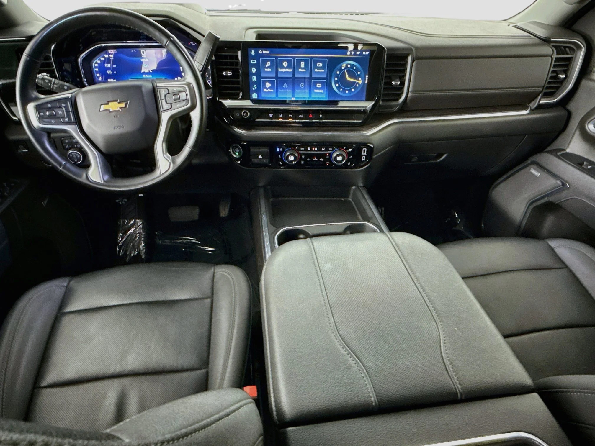 Used 2024 Summit White Chevrolet LTZ DRW image 25