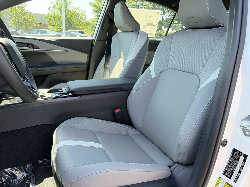 New 2026 Ice Cap Toyota SE image 25