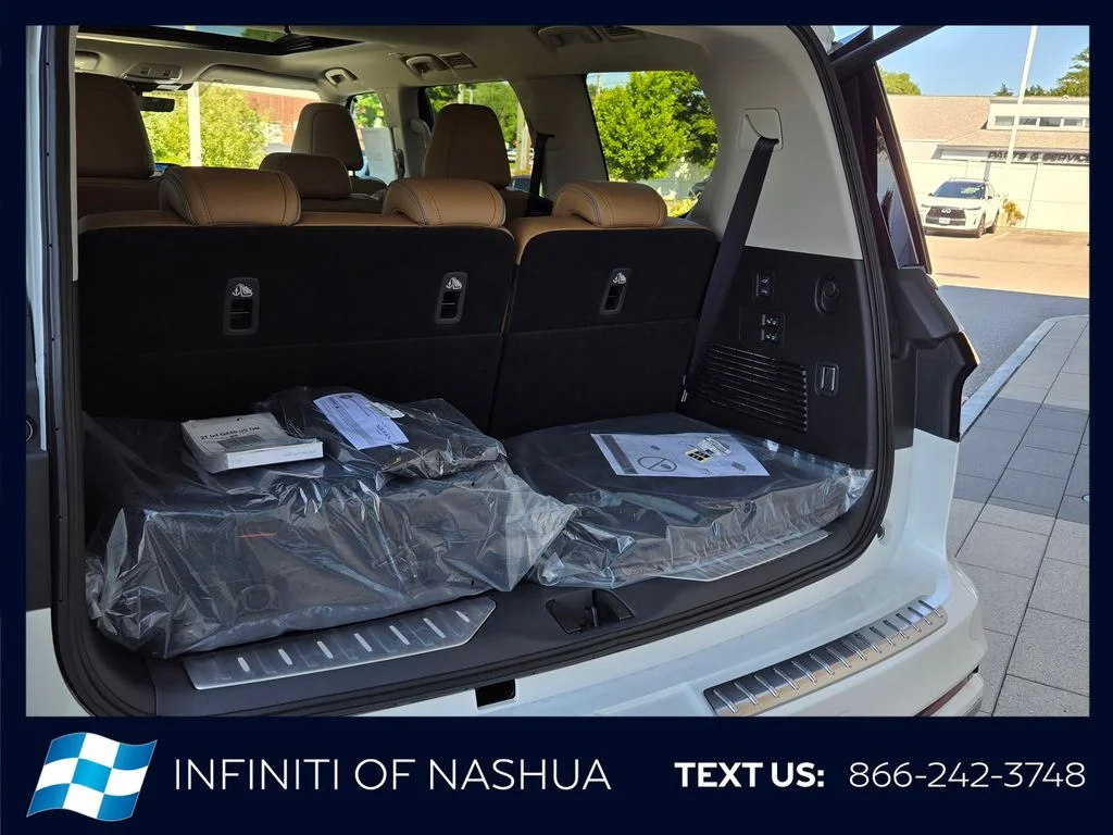 New 2027 RADIANT WHITE INFINITI Luxe 4WD image 20