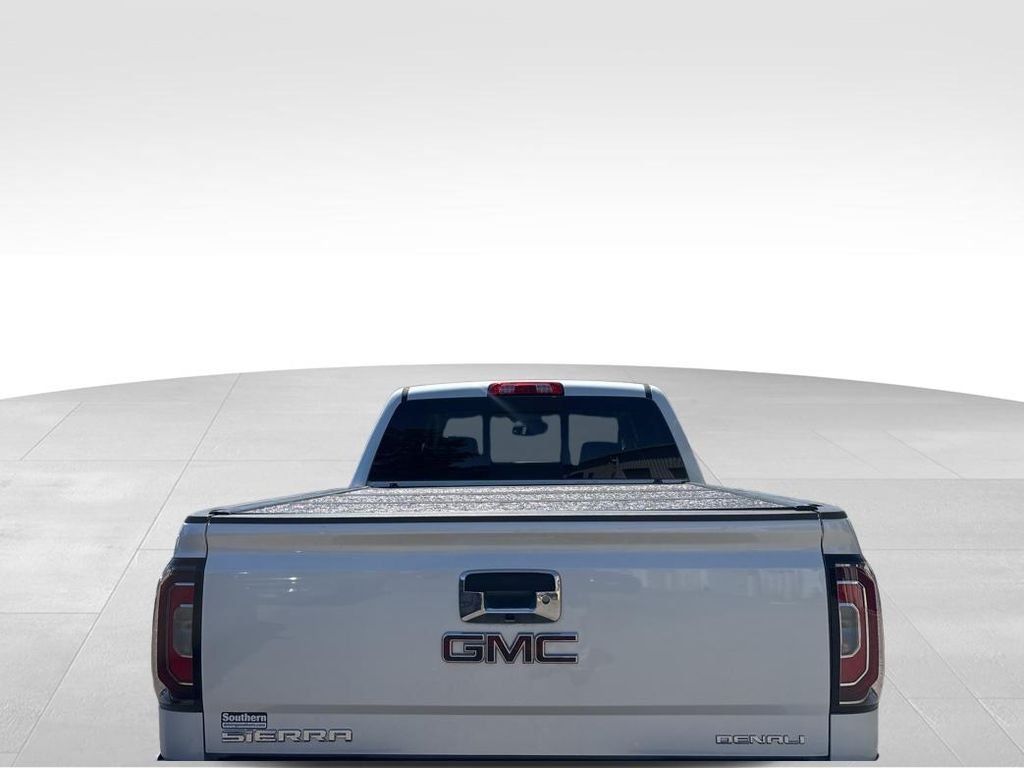 Used 2018 White GMC Denali image 12