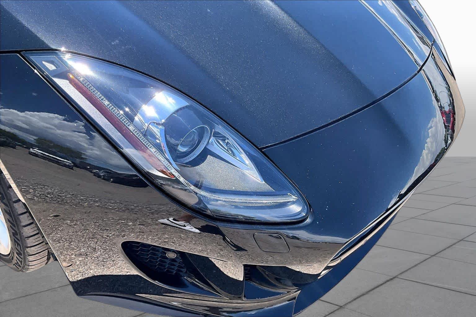 Used 2015 BLACK Jaguar V6 S image 22
