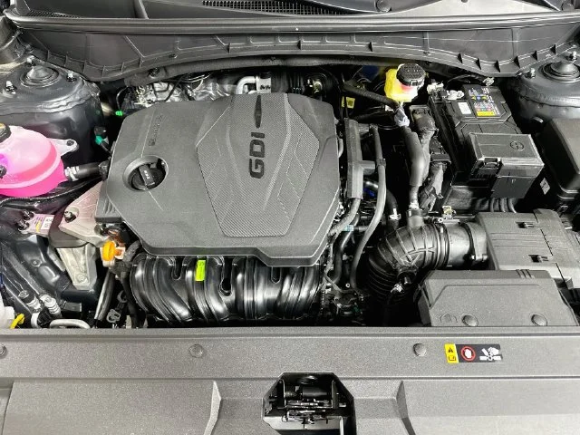 New 2027 Black Hyundai SE image 22