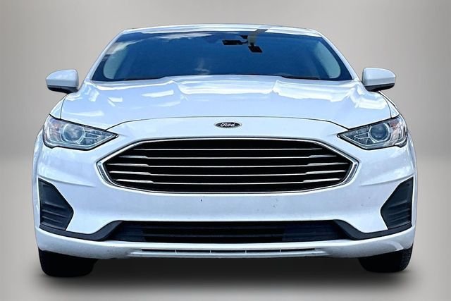 Used 2019 White Ford SE image 3
