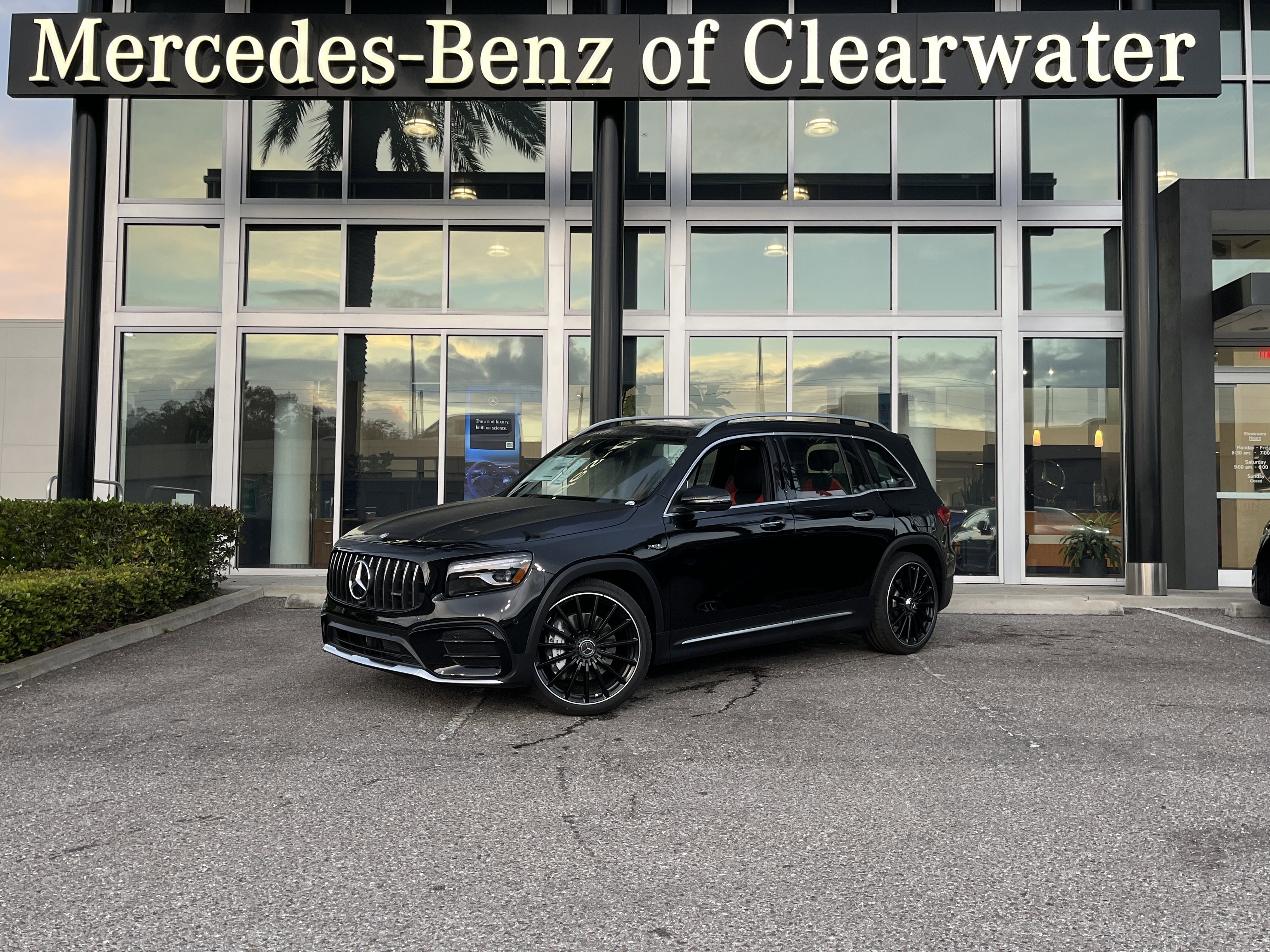 2026 Mercedes-Benz GLB GLB 35 AMG 4MATIC's photo