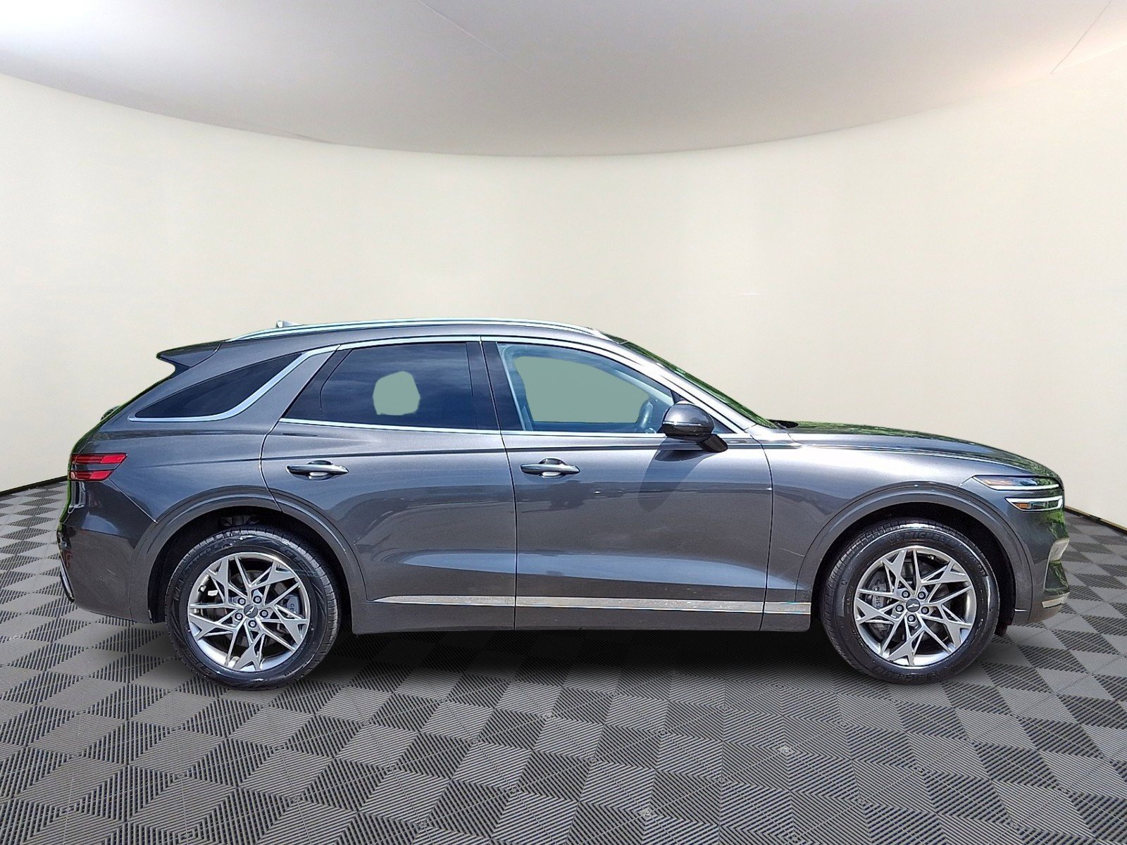 Used 2025 Makalu Gray Genesis 2.5T image 6