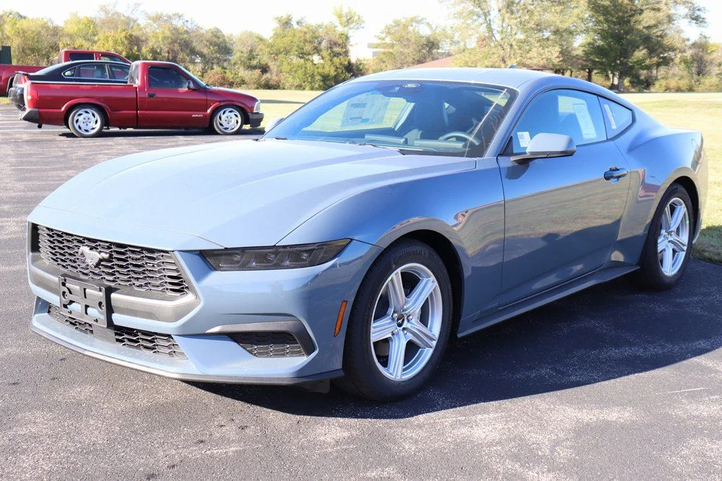 2026 Ford Mustang EcoBoost Fastback - Photo 6