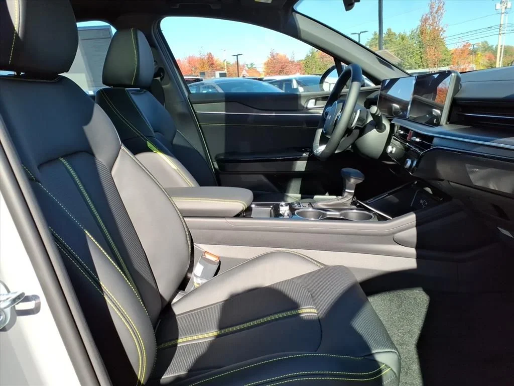 2026 Kia K5 GT - Photo 7