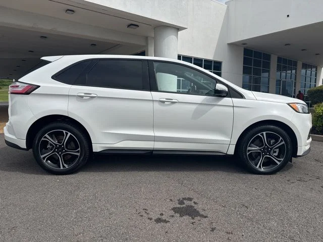 Used 2022 White Metallic Ford ST image 9