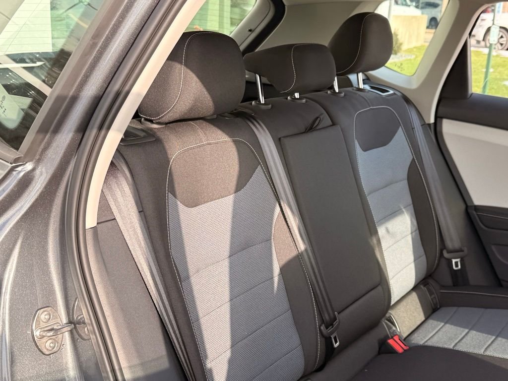 New 2026 Platinum Gray Metallic Volkswagen 1.5T S image 27
