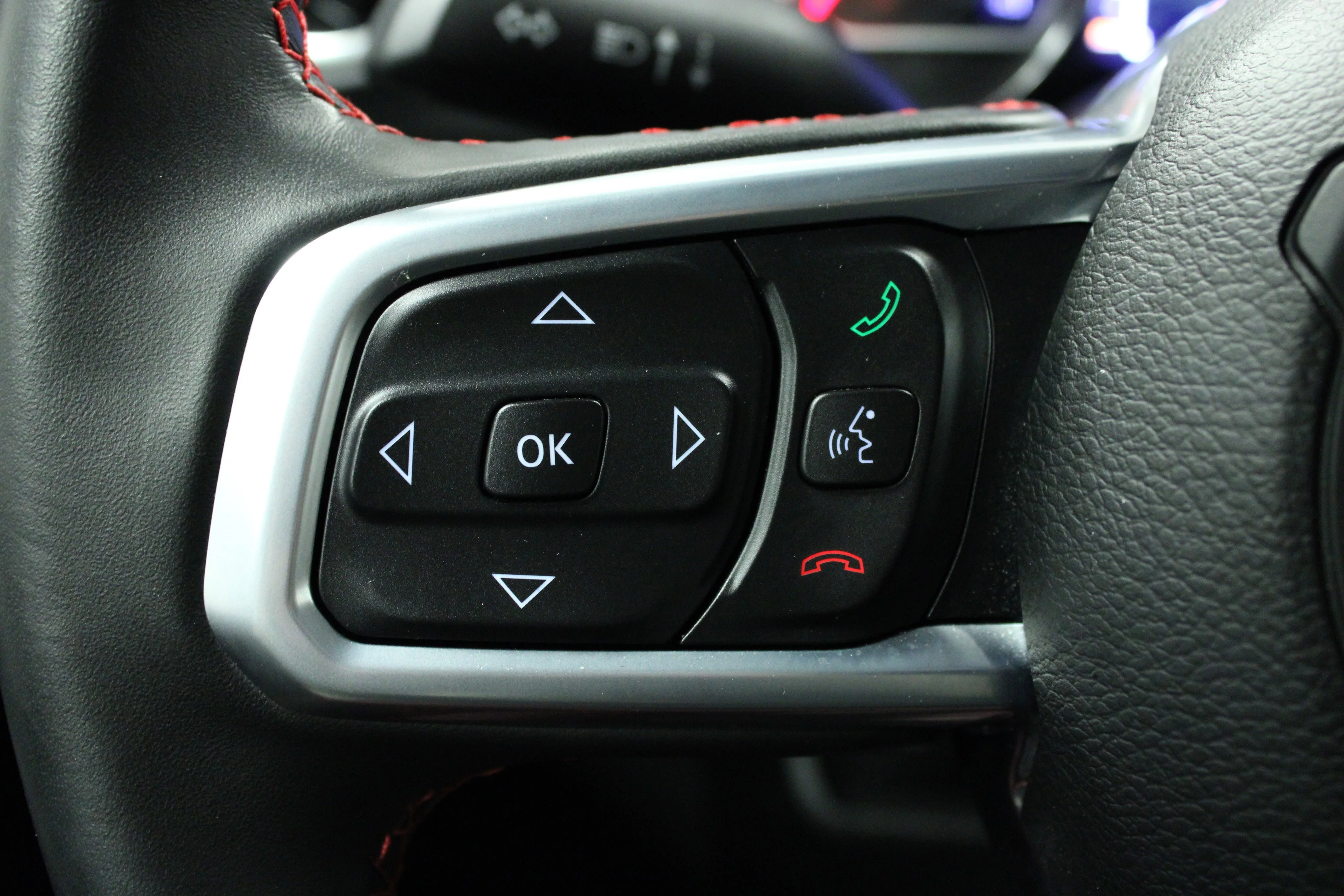Used 2020 Black Clearcoat Jeep Recon image 20