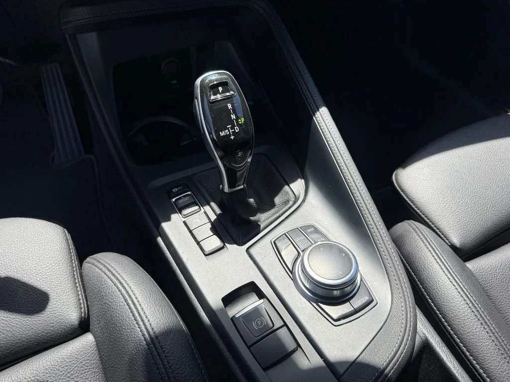Used 2020 Black BMW sDrive28i image 28