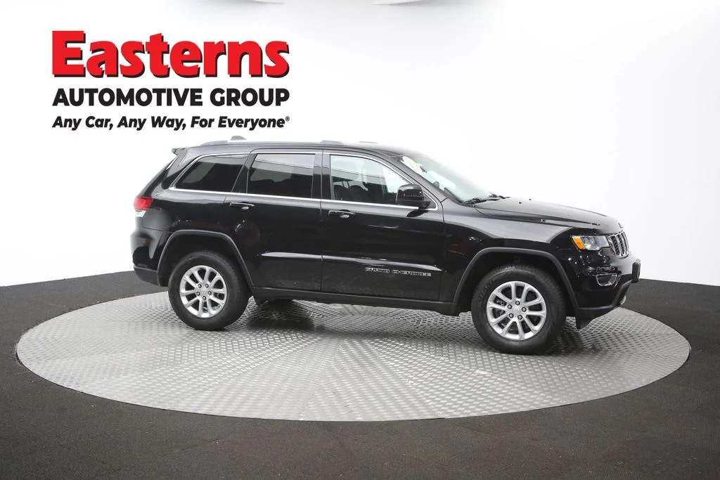 Used 2021 Black Jeep Laredo E image 49