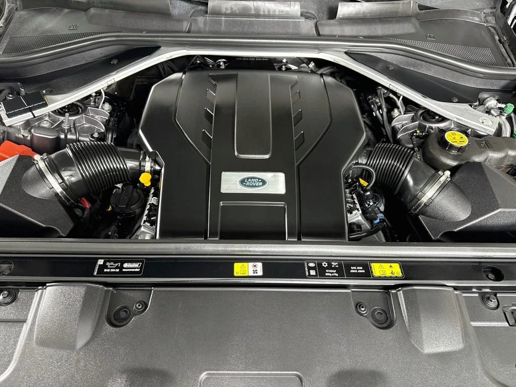 Used 2023 Blue Land Rover Autobiography image 32