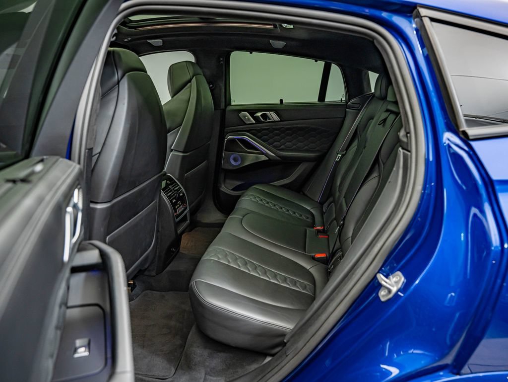 Used 2020 Marina Bay Blue Metallic BMW Competition image 37