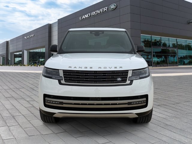 New 2027 Fuji White Land Rover SE image 8