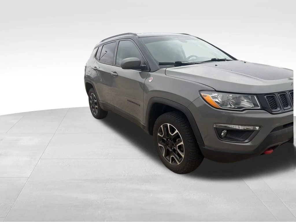 Used 2020 Gray Jeep Trailhawk image 9