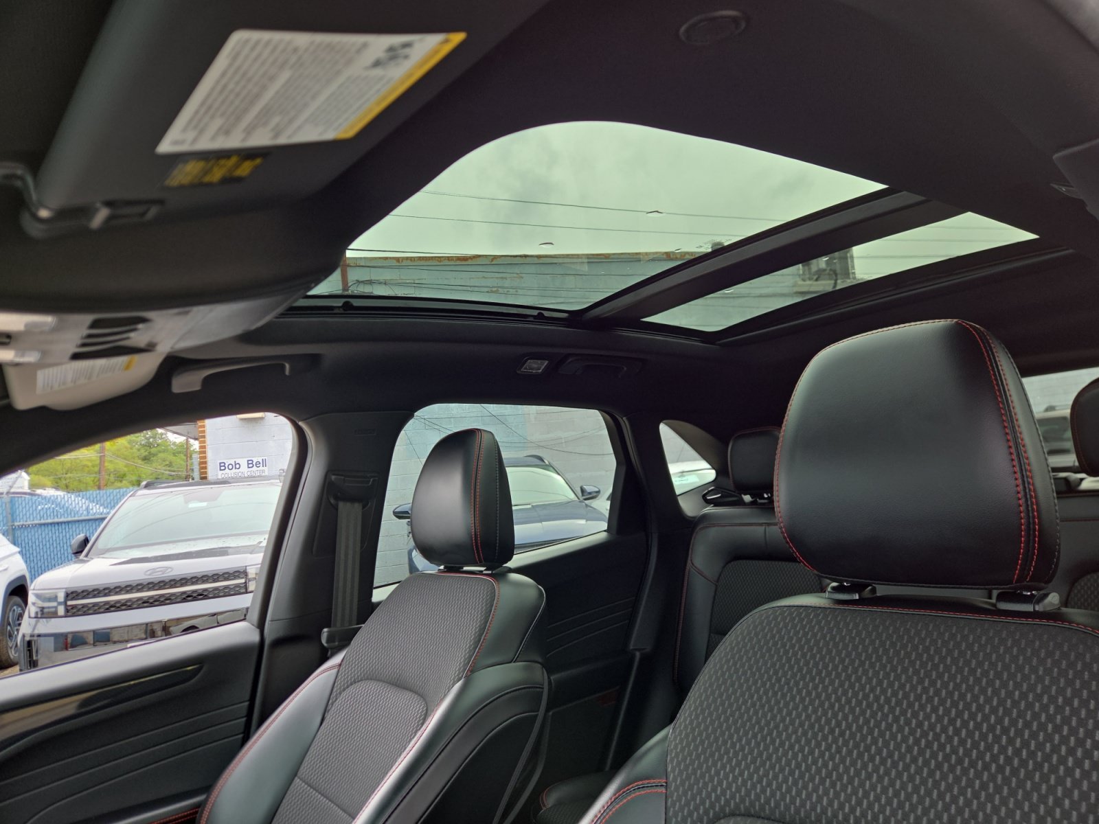 2023 Ford Escape ST-Line Select - Photo 19