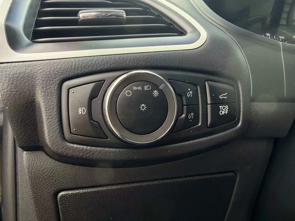 Used 2024 Agate Black Metallic Ford SEL image 31
