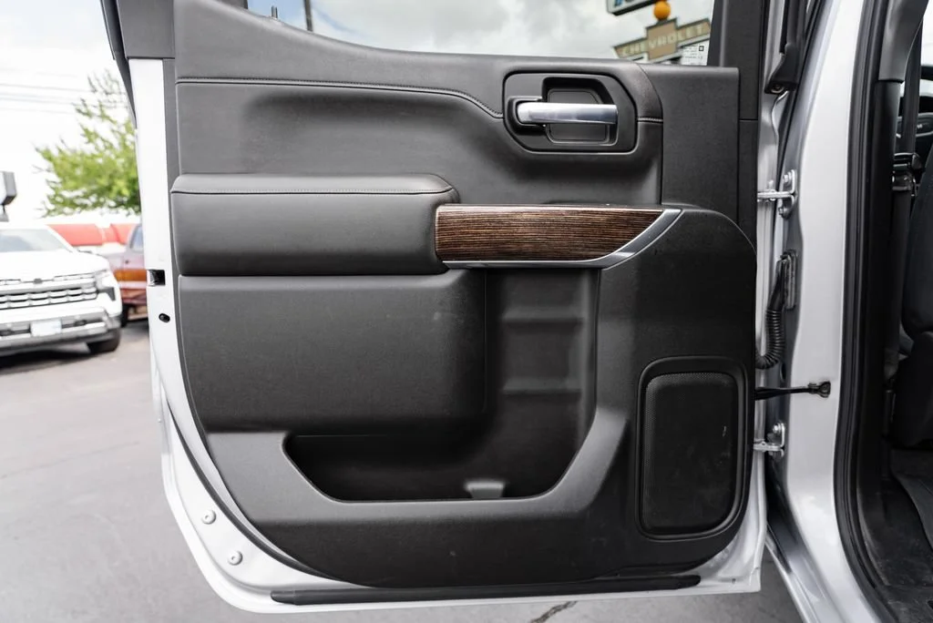 Used 2020 Quicksilver Metallic GMC SLE image 25