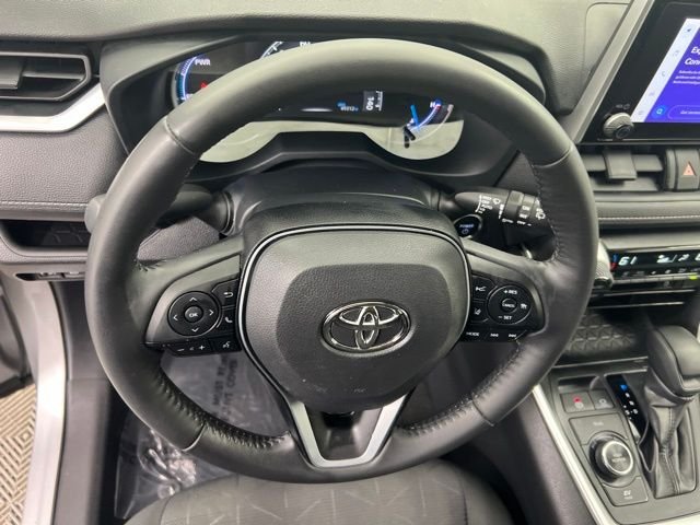 Used 2023 Silver Toyota XLE image 21