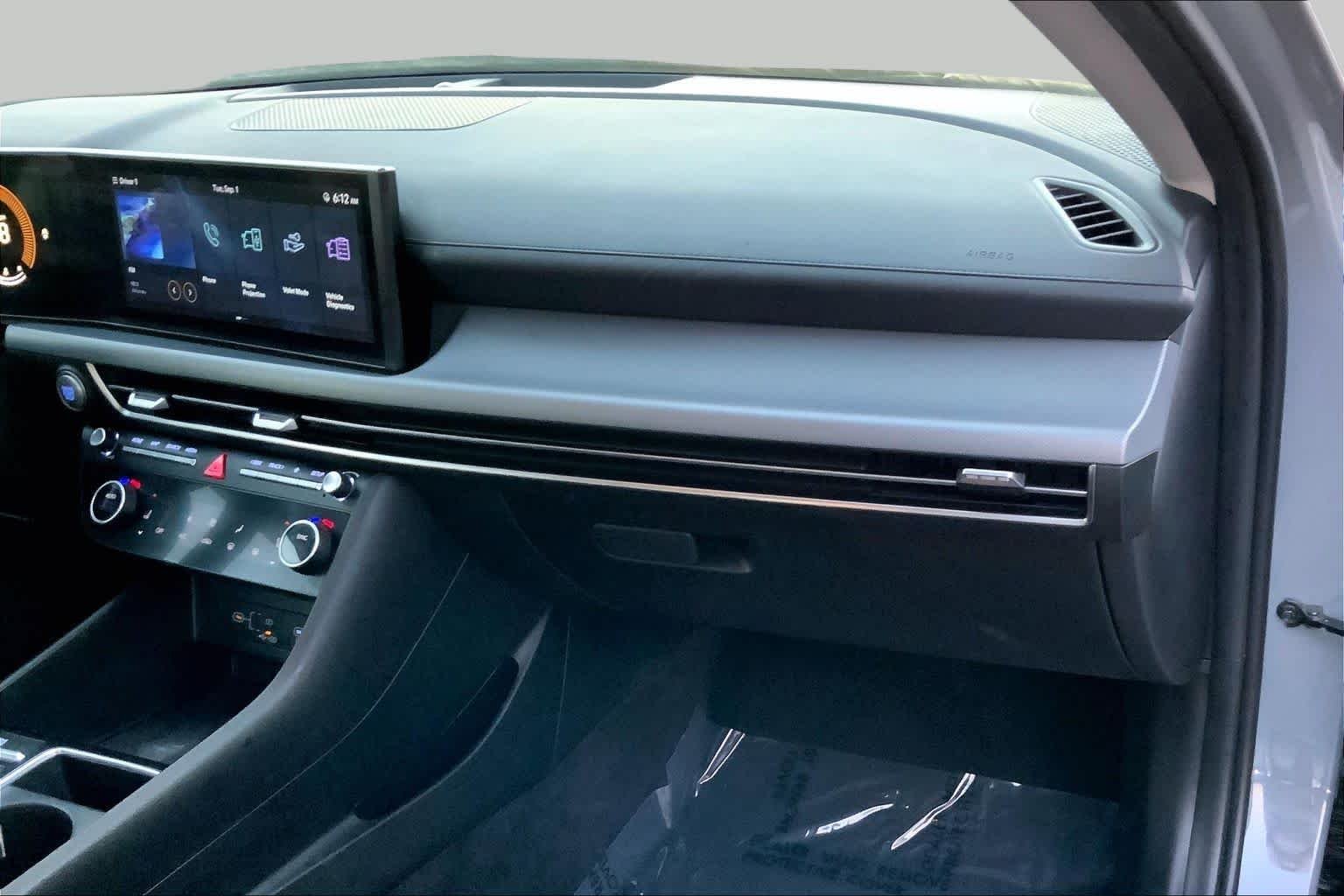 Used 2024 Transmission Blue Hyundai SEL image 15