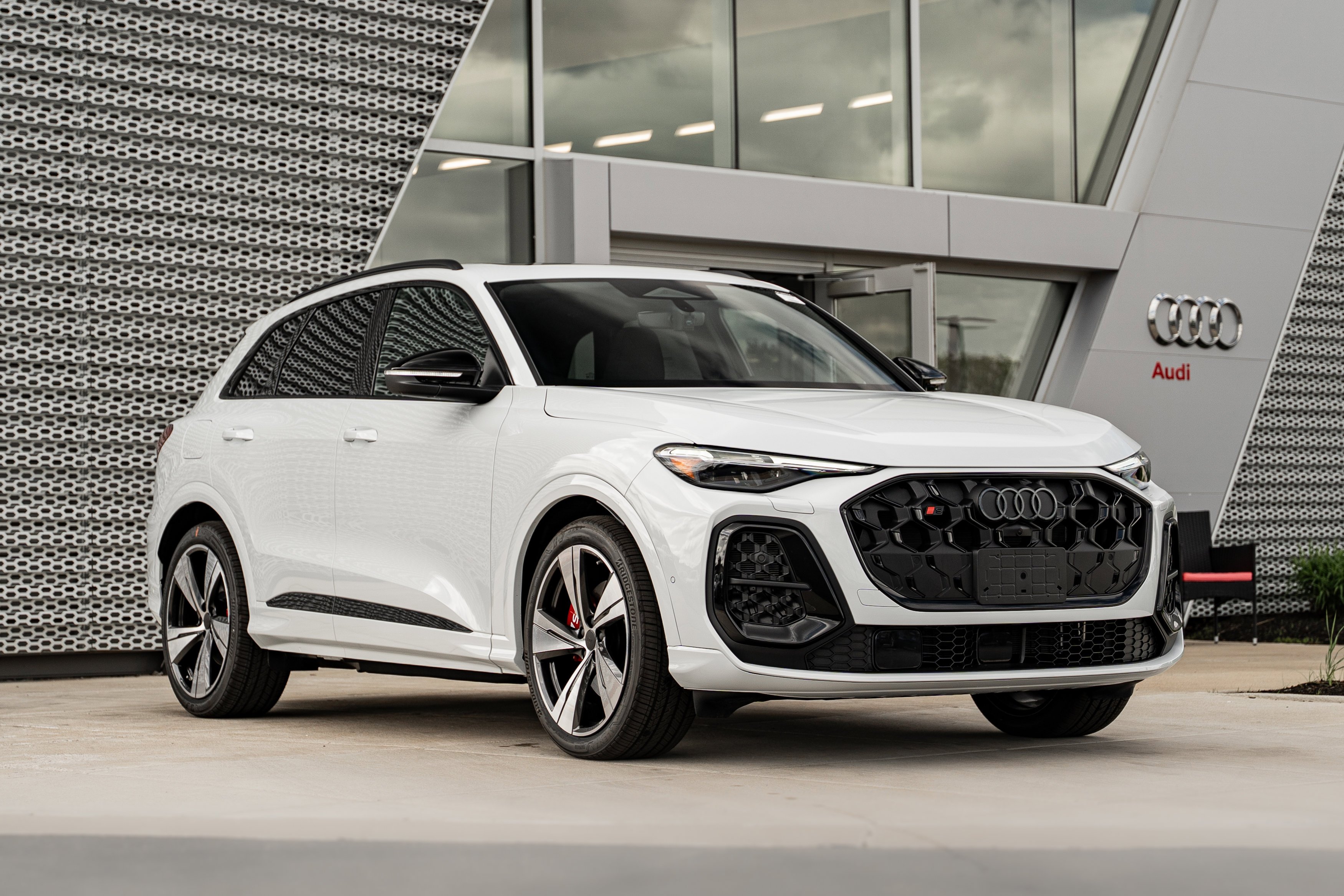 2026 Audi SQ5 Premium Plus quattro's photo