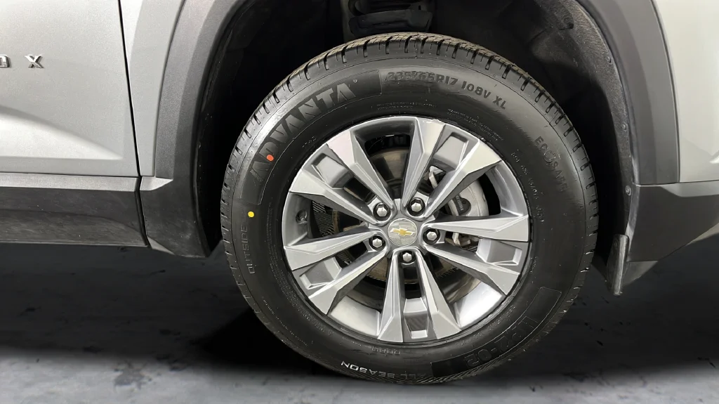 Used 2025 Gray Chevrolet LT image 41