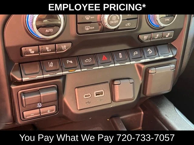 Used 2020 White GMC AT4 image 38