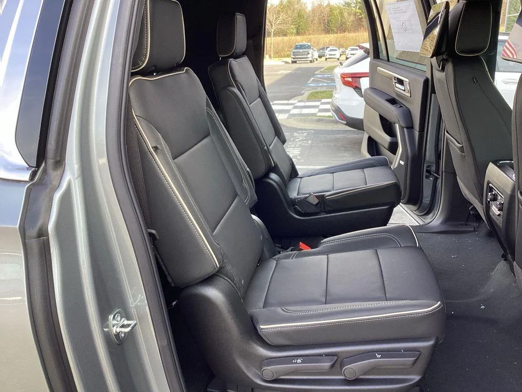 New 2026 Sterling Gray Metallic Chevrolet Premier image 21