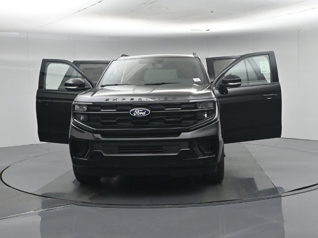 New 2027 Agate Black Metallic Ford Platinum image 35