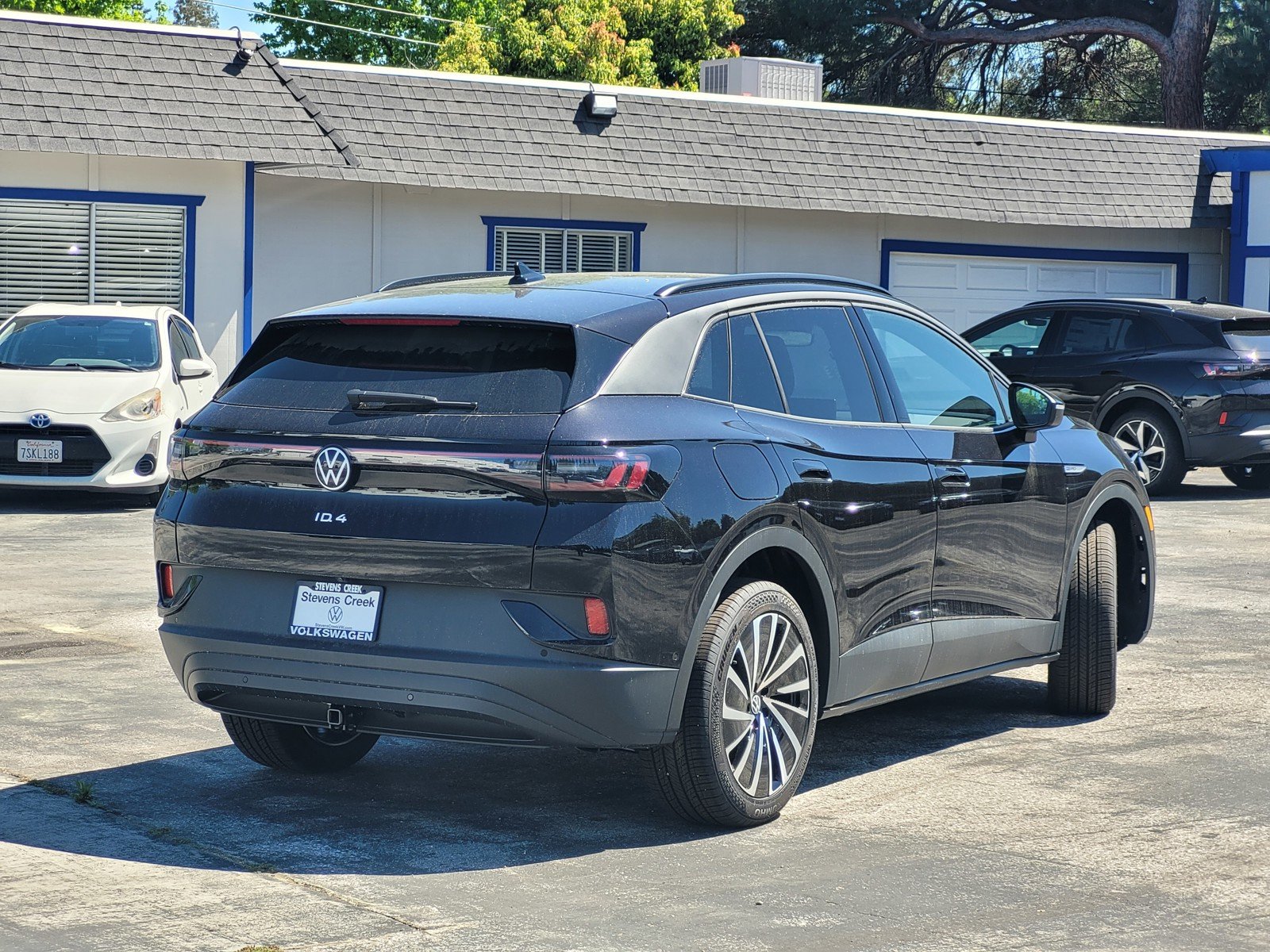 New 2026 Black Volkswagen Pro image 4
