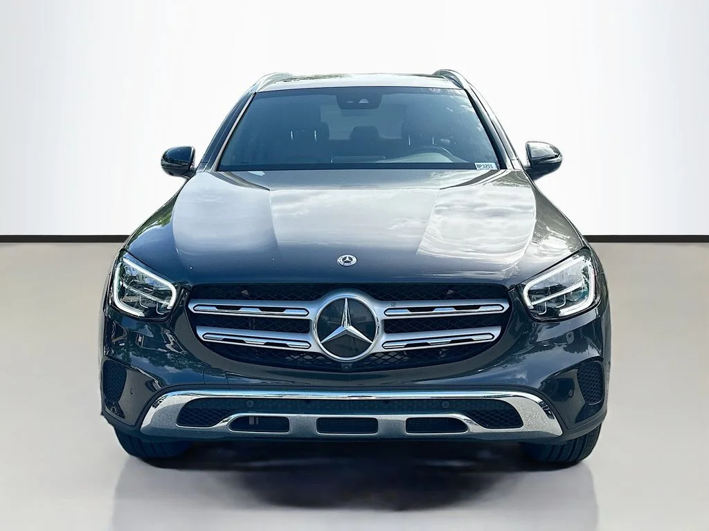 Certified Used 2022  Mercedes-Benz GLC 300 image 2