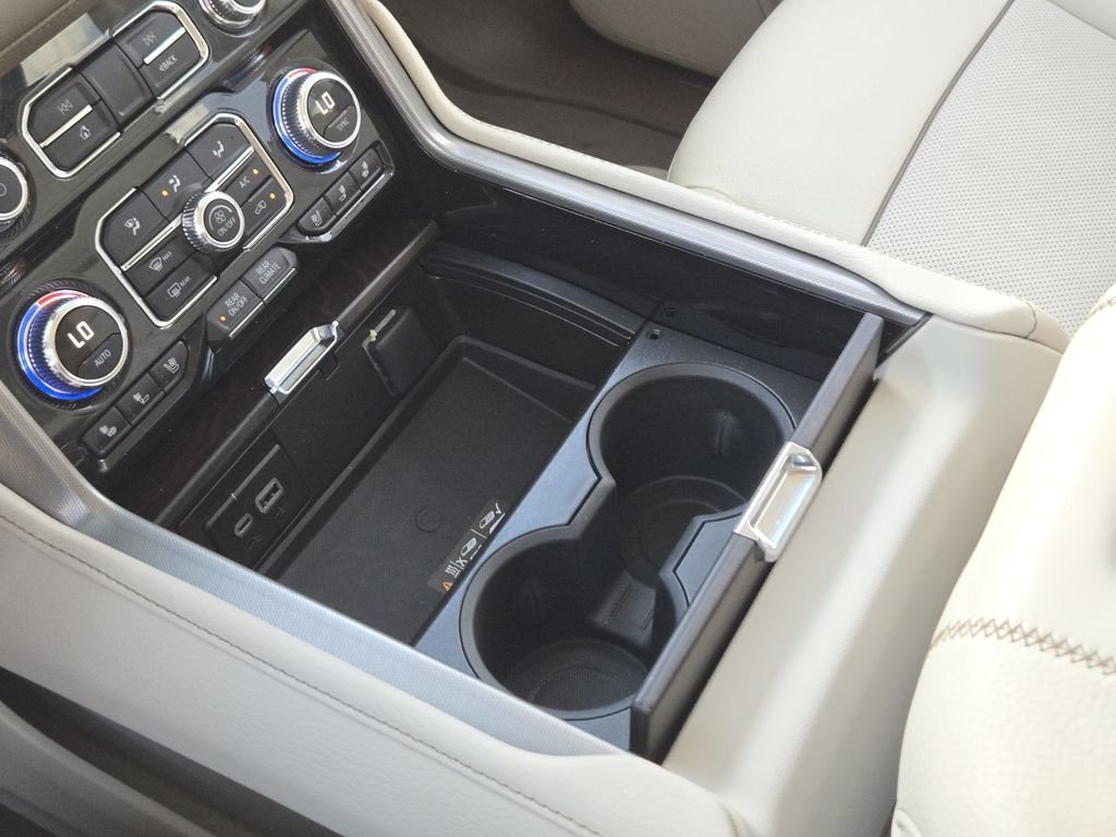 Used 2024 White GMC Denali image 21