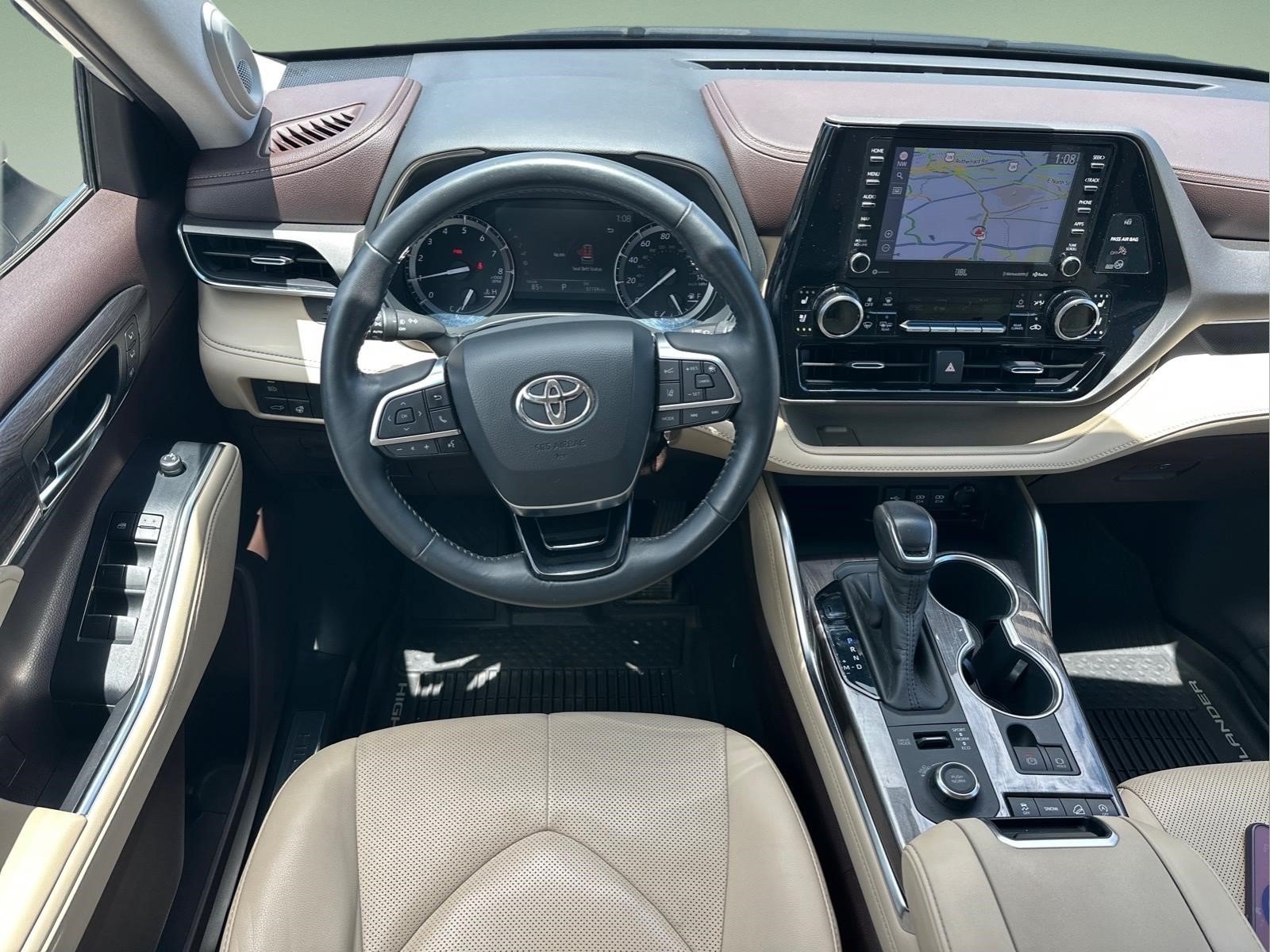 Used 2020 Blizzard Pearl Toyota Limited image 14