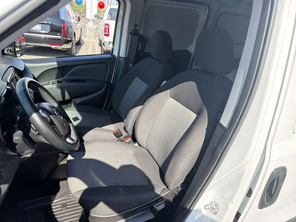 Used 2022 White Ram Base image 13